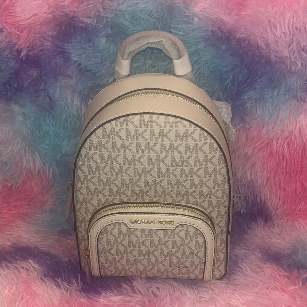 💋SOLD💋NWT Michael Kors Mini Logo Backpack | Signature MK Cream & Gold - Picture 3 of 9